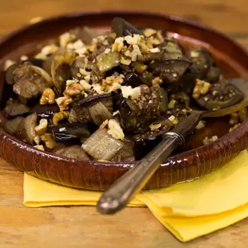 Berinjela refogada com pimenta síria