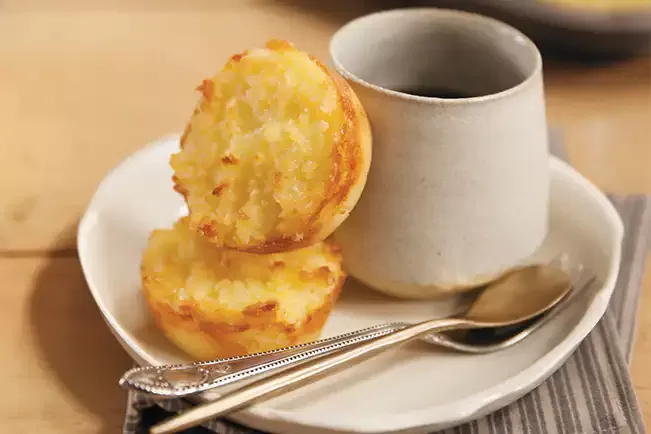 Receita de Bolinho de mandioca com coco