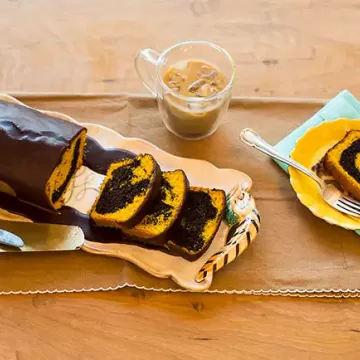 Bolo mármore de cenoura com chocolate