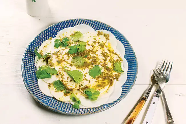 Receita de Carpaccio de palmito com molho de coentro