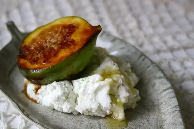 Receita de Figo grelhado com ricota e mel