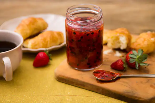 Geleia de morango com maracujá