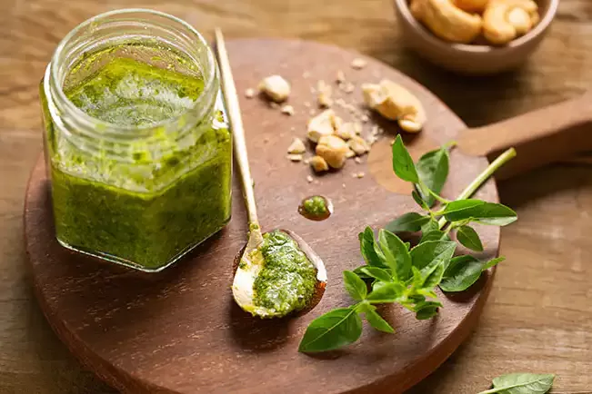 Receita de Molho pesto com castanha-de-caju