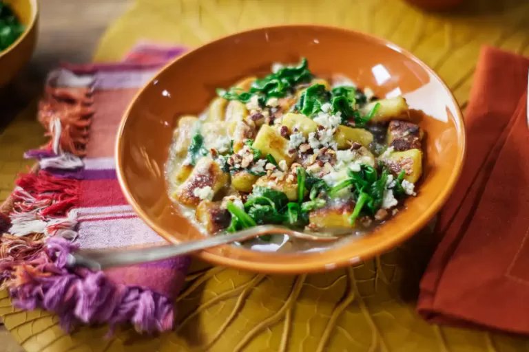 Receita de Nhoque de batata-doce com espinafre e molho de gorgonzola