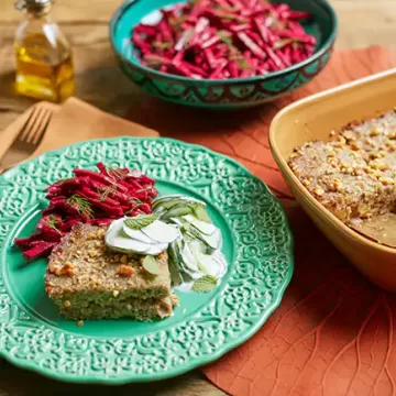 Quibe de peixe recheado com cebola e uva-passa