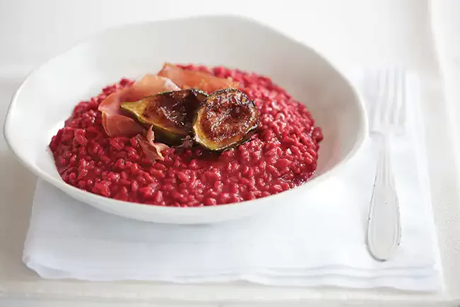 Receita de Risoto de beterraba com figo e presunto cru