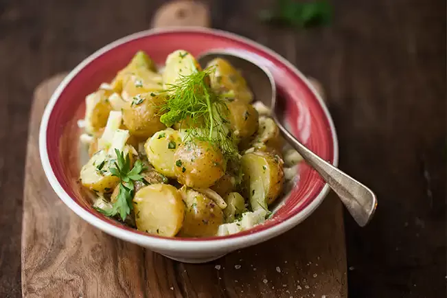 Receita de Salada de batata com maionese caseira