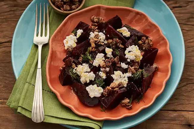 Receita de Salada de beterraba com endro e queijo feta