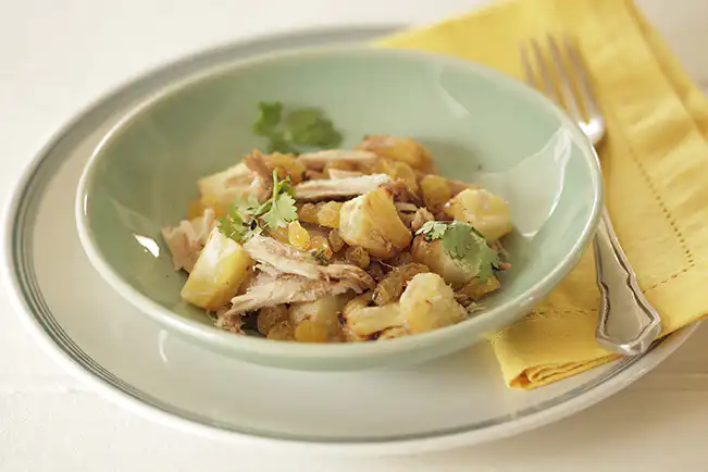 Salada de pernil com abacaxi