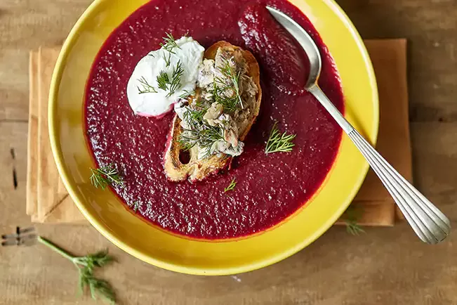Receita de Sopa de beterraba (borscht)