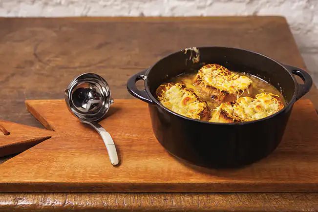 Sopa de cebola gratinada