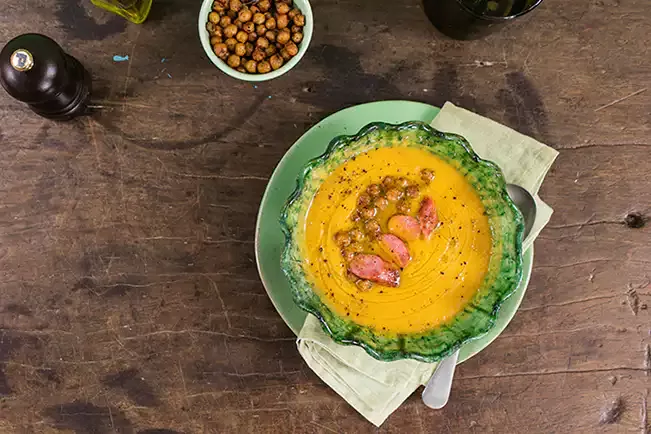 Receita de Sopa de grão-de-bico com linguicinha
