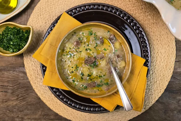 Receita de Sopa de mandioca com carne na pressão