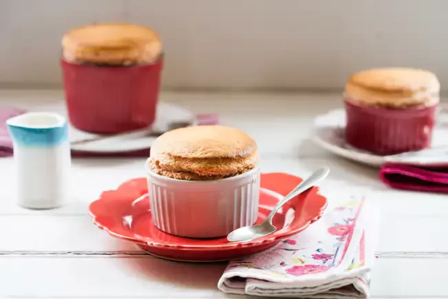 Receita de Suflê de goiabada com requeijão