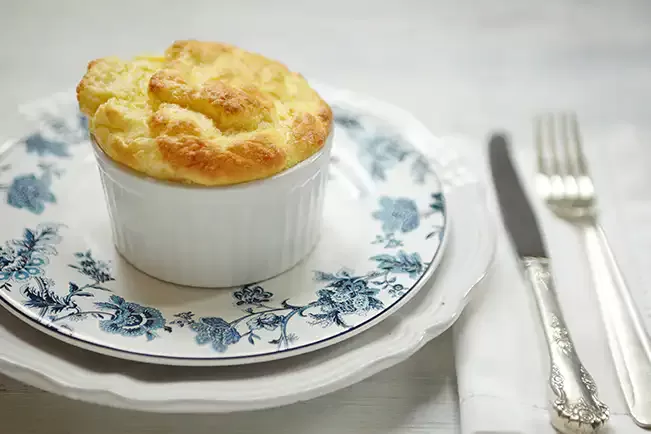 Receita de Suflê de queijo meia-cura