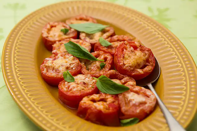 Tomates assados com parmesão