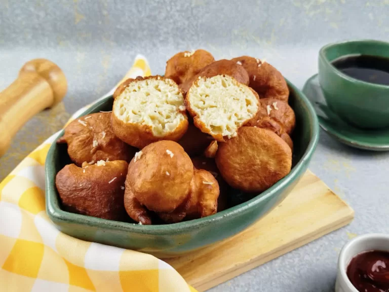 Receita de Bolinho de chuva salgado