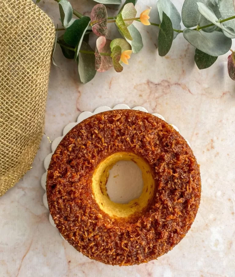 Receita de Bolo caramelizado de coco