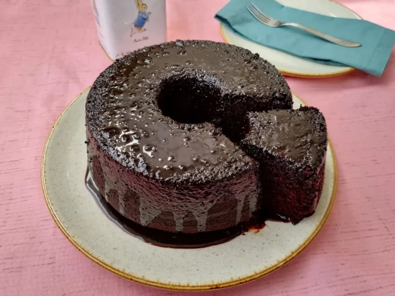 Receita de Bolo de chocolate simples