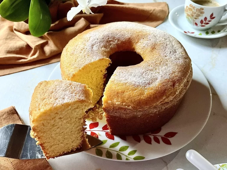 Receita de Bolo de fubá simples e fácil