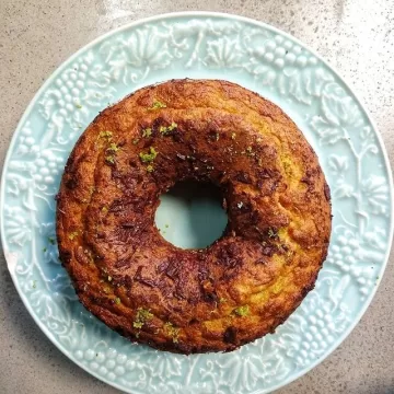 Bolo de laranja com raspas de chocolate