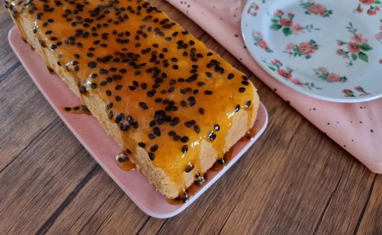 Receita de Bolo de maracujá simples e fofinho
