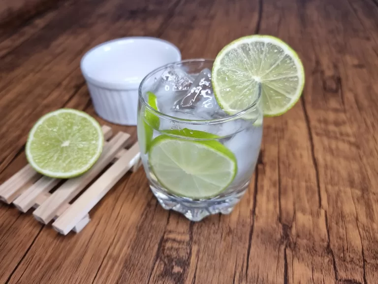 Receita de Caipirinha de limão