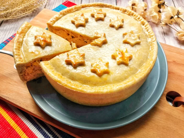 Receita de Empadão de fricassê fácil