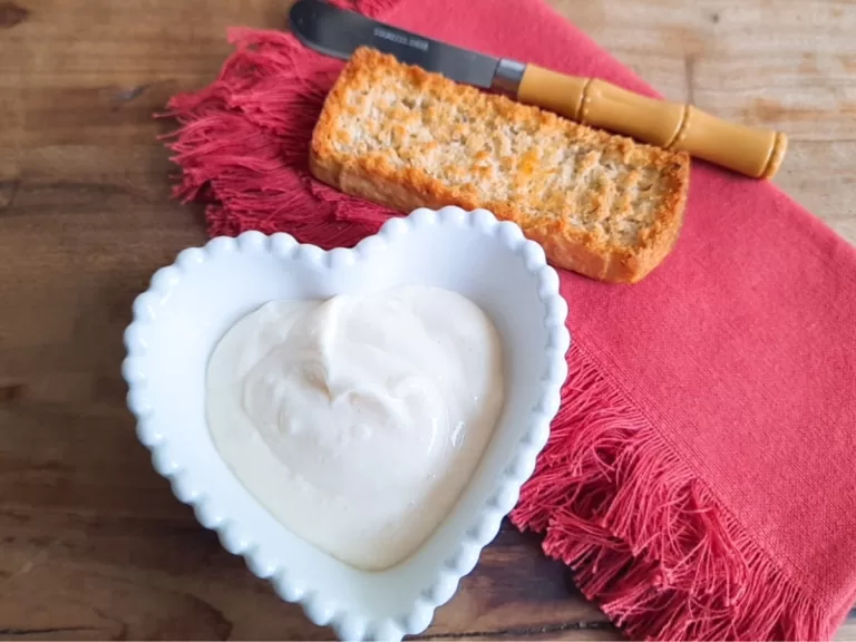 Receita de Maionese de alho fácil