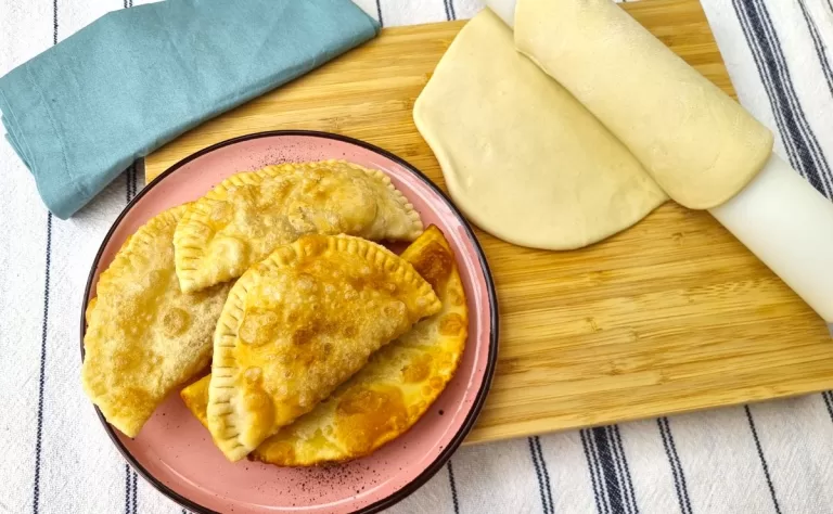 Receita de Massa de pastel caseira