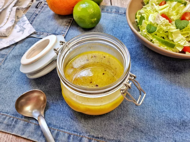 Receita de Molho para salada tropical com limão