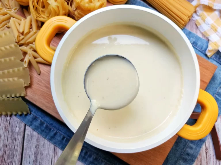 Receita de Molho quatro queijos