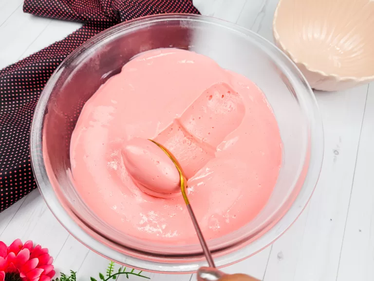 Receita de Mousse de morango com Tang