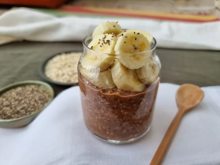 Receita de Overnight oats com cacau e banana