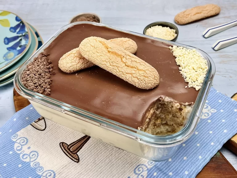 Receita de Pavê de bolacha champagne