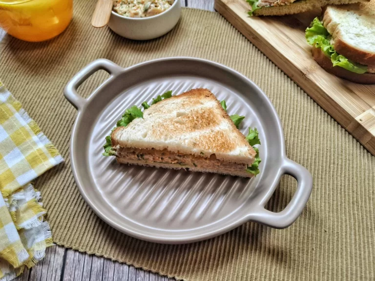 Receita de Sanduíche natural de atum simples