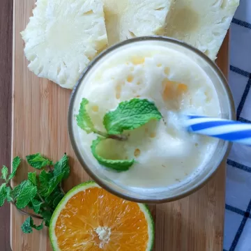 Suco de abacaxi com laranja