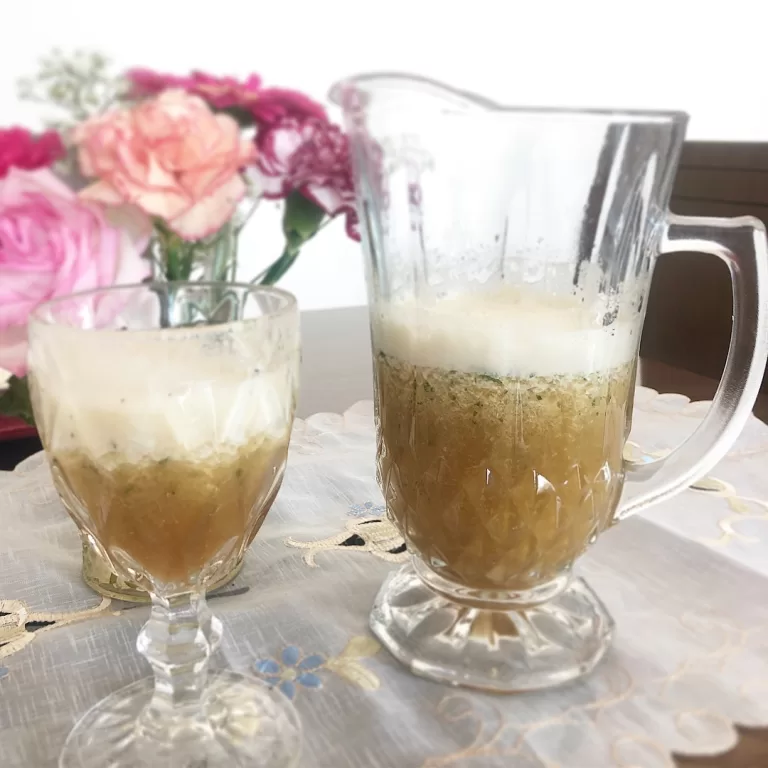 Receita de Suco de abacaxi com manjericão