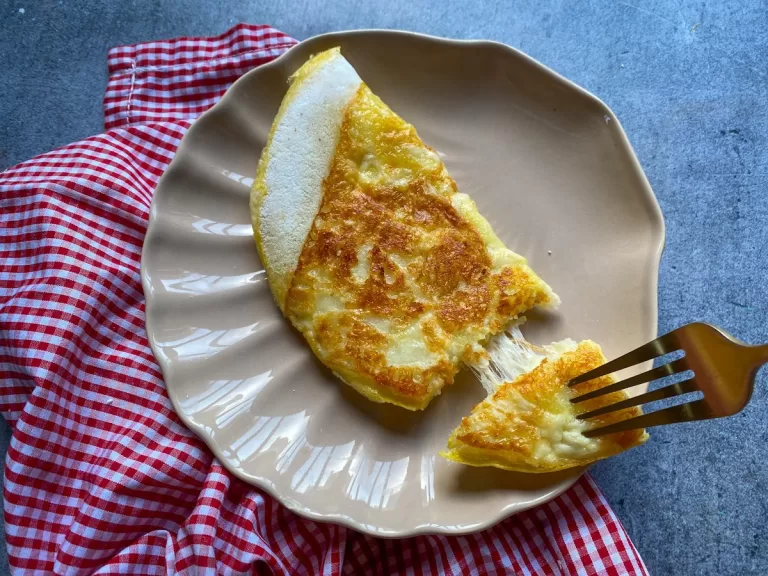 Receita de Tapioca com queijo e ovo